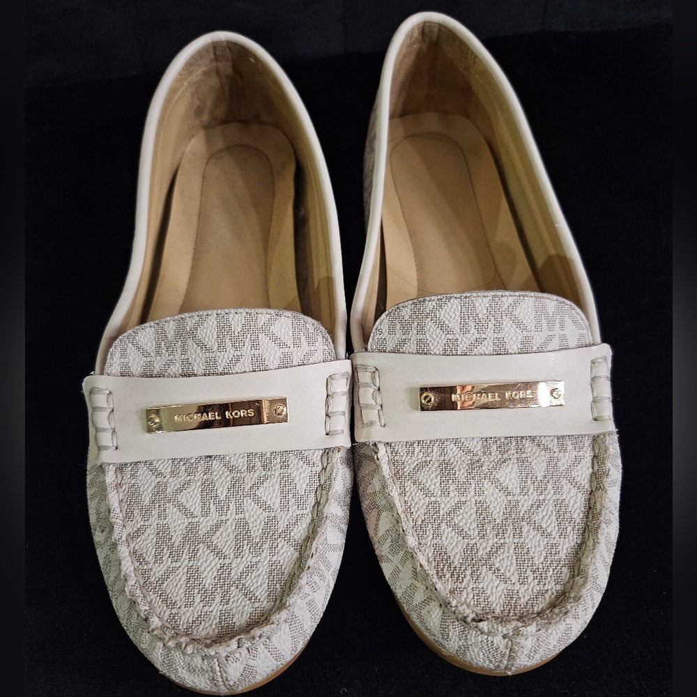 Michael Kors Women's Cream Loafers